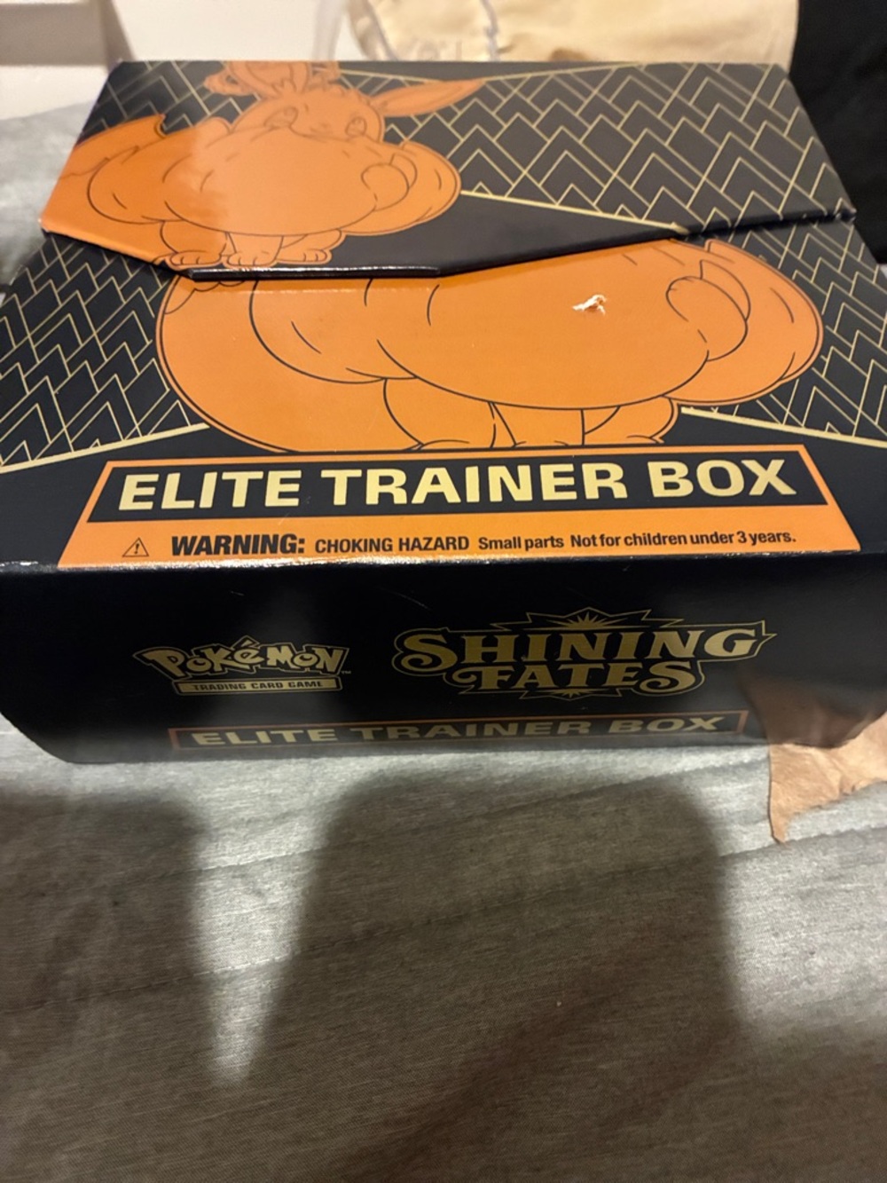 Elite Trainer box pokeman trading game shining fates - Picture 2 of 3